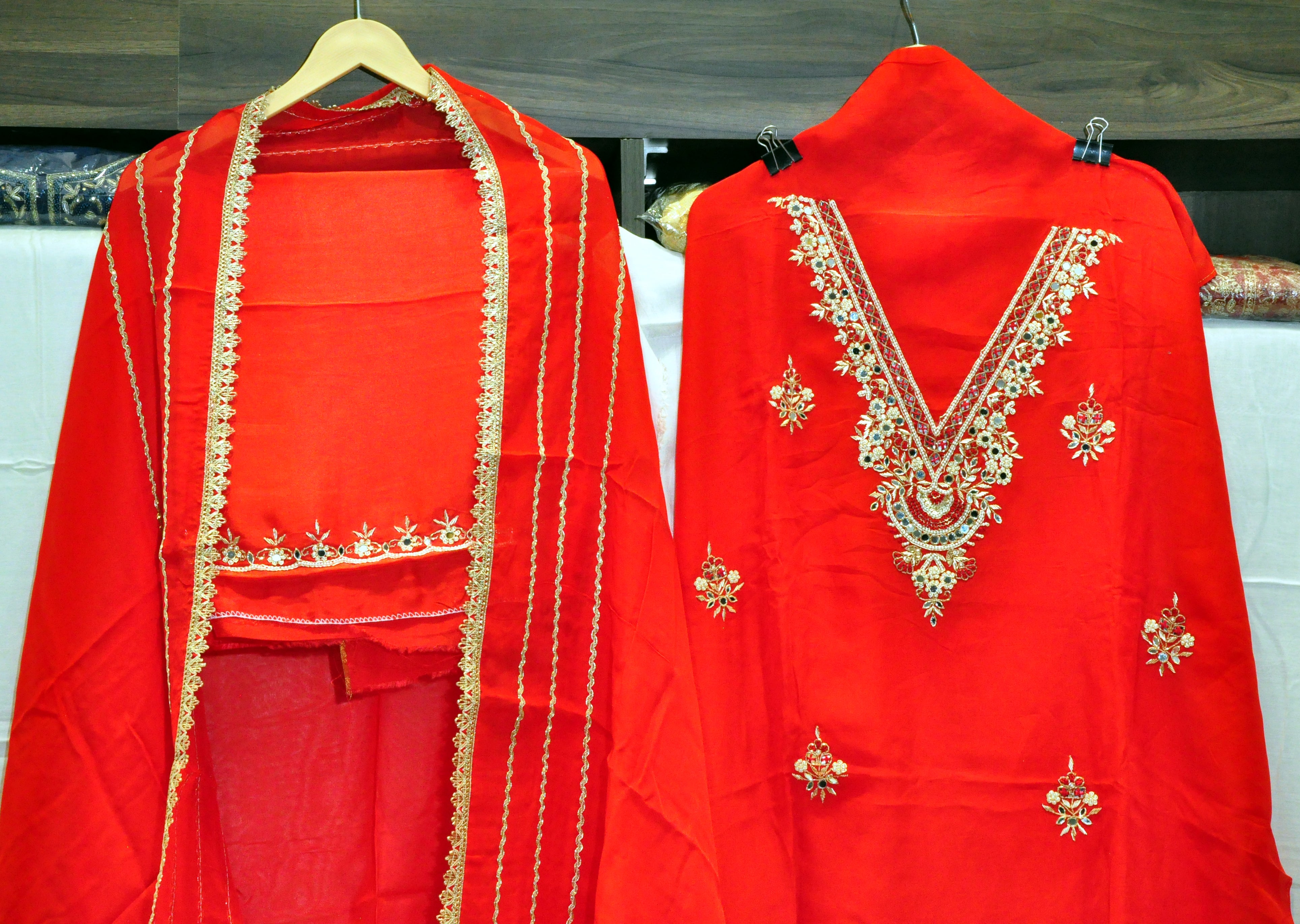 Glass Organza Un-stitched Suit