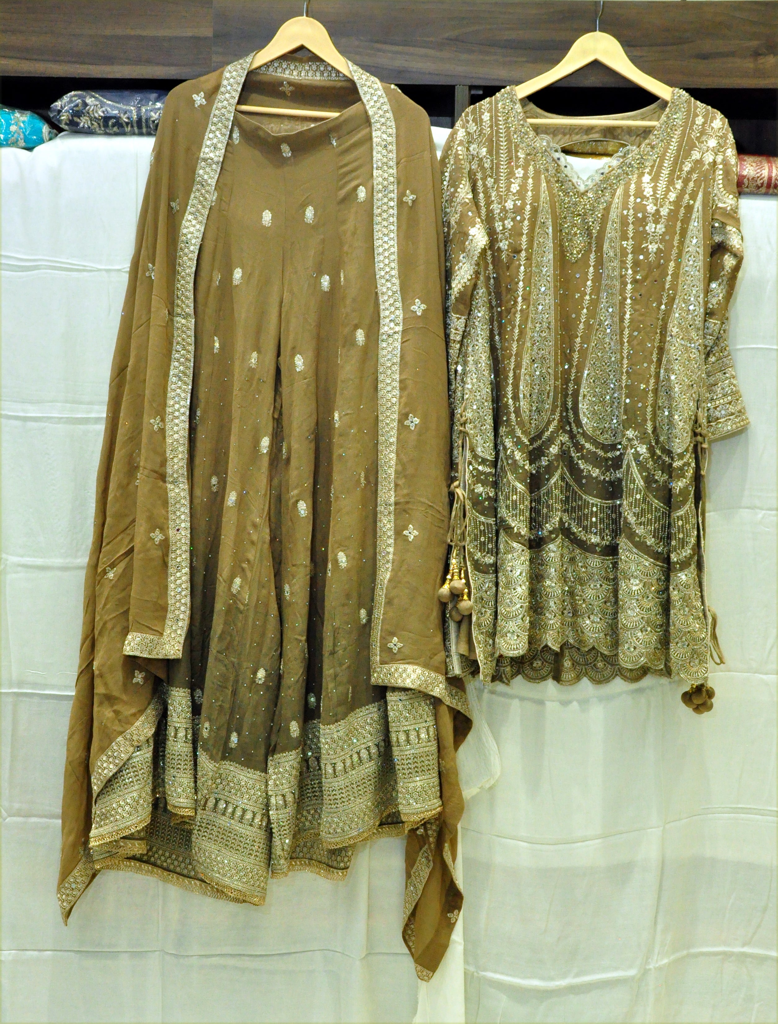 Shiffon Gorget Readymade Suit