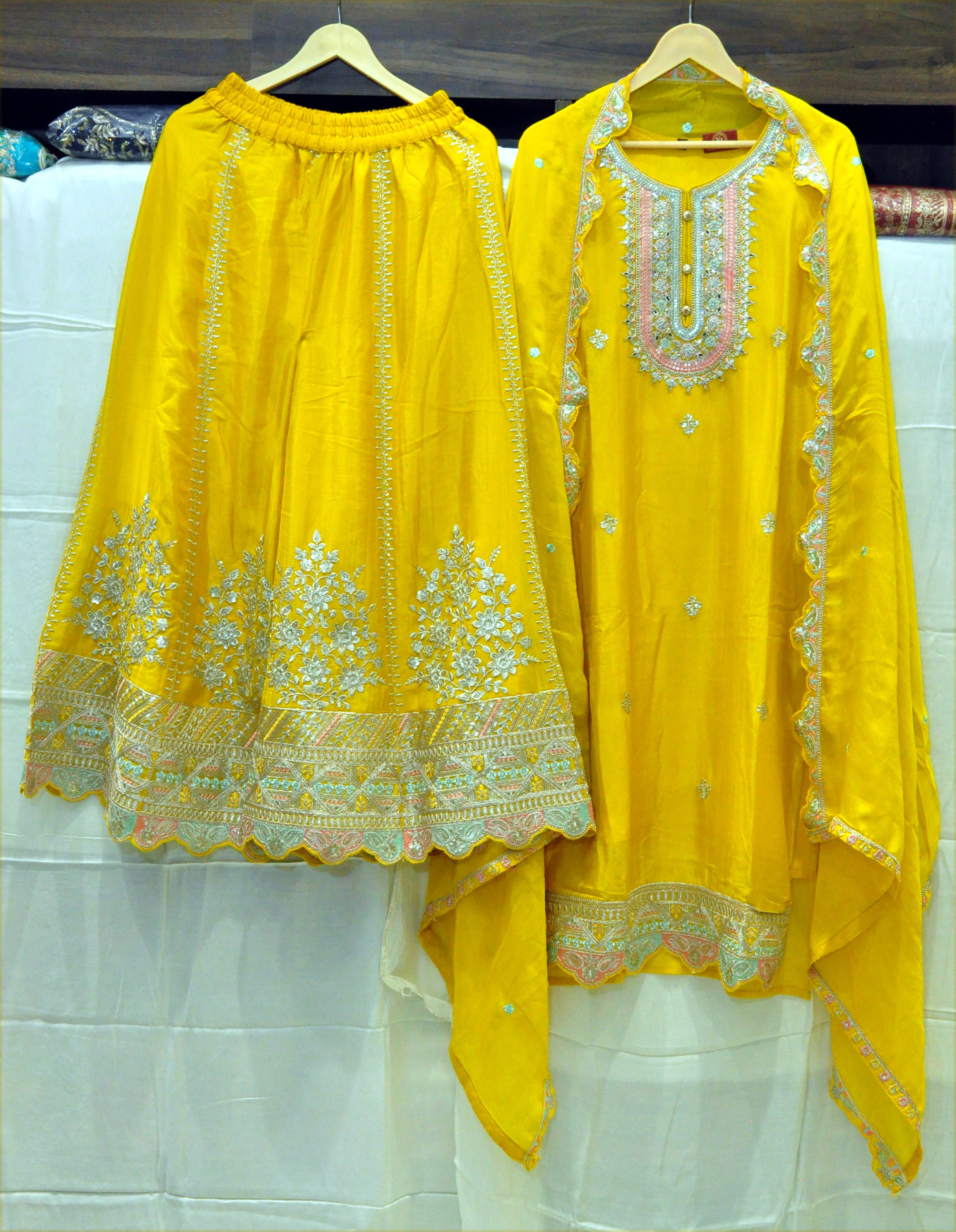 Shiffon Readymade Suit